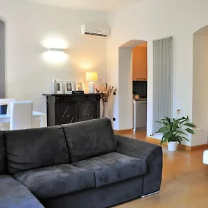 Flat 81 , La Spezia Italie